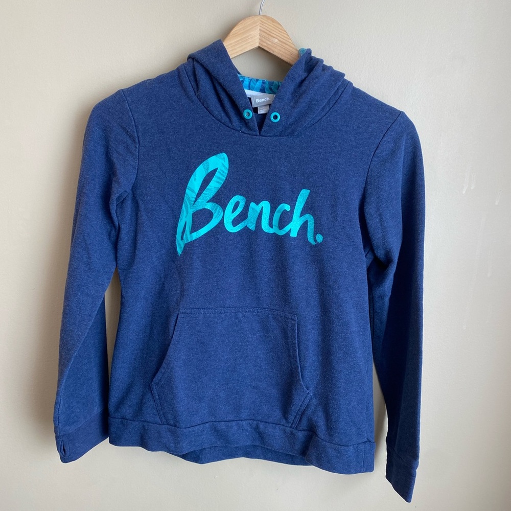 ❣️2/$15❣️Girl’s sz 11/12 Bench hoodie